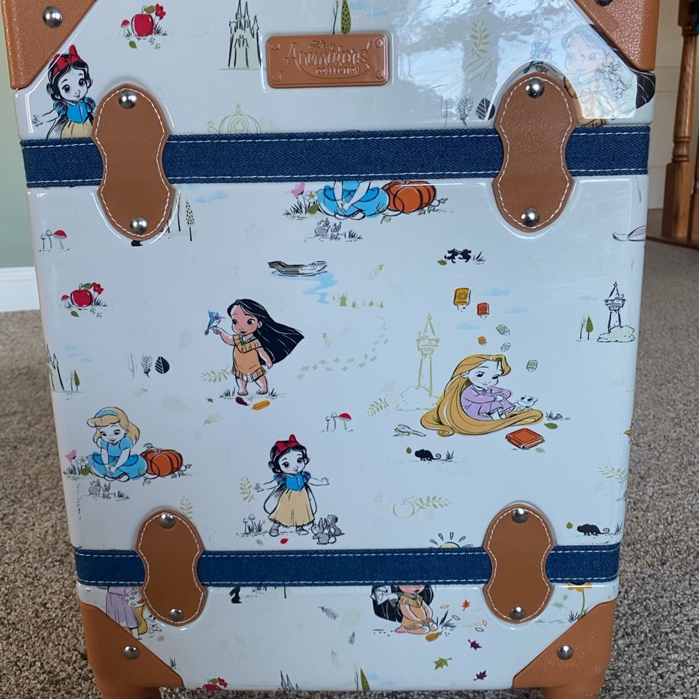 Disney Animators Collection Carry On Suitcase Luggage Like New